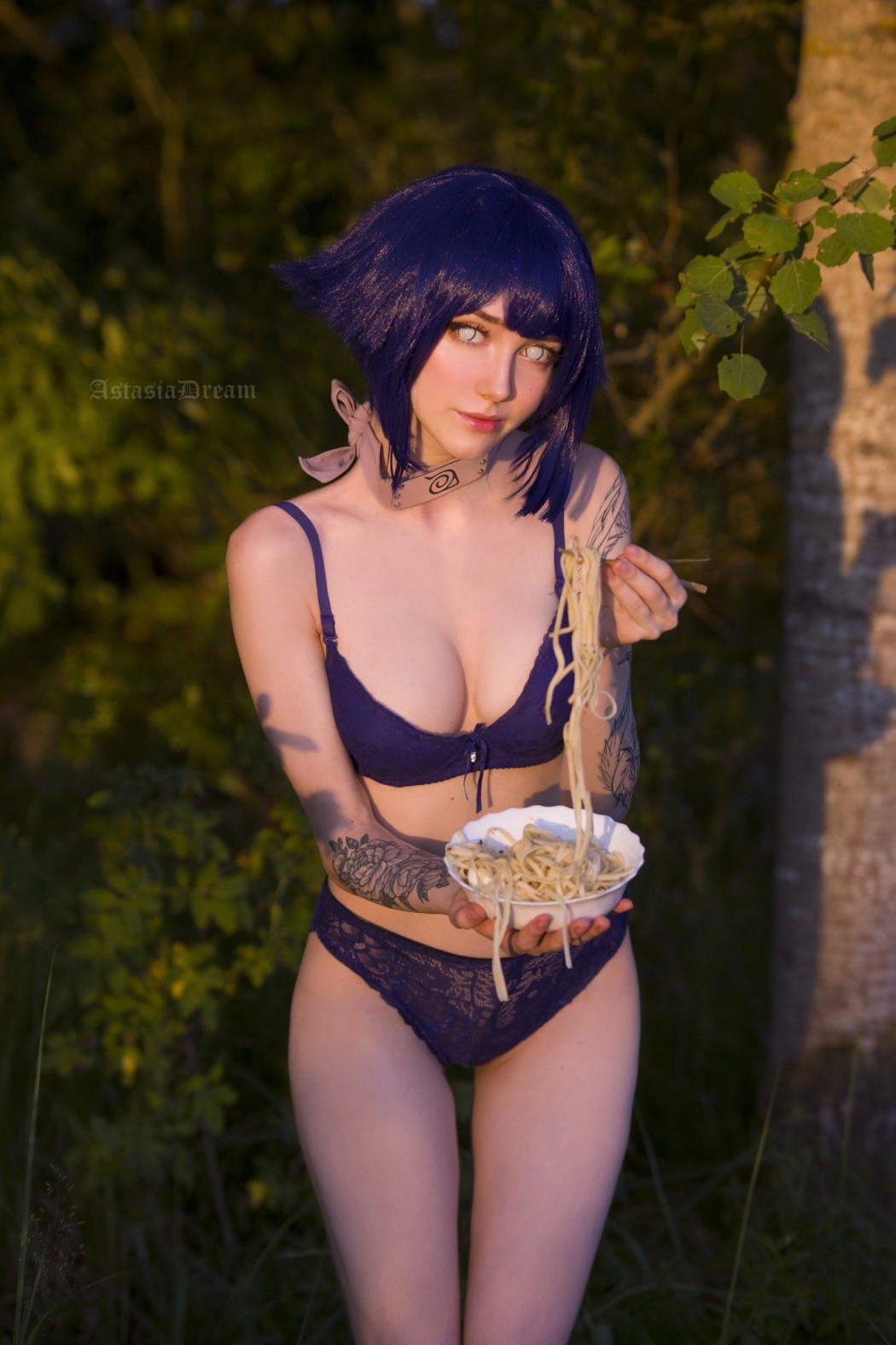 Cosplay 18+ Hinata Hyuga cực xinh nhưng cũng siêu nóng bỏng