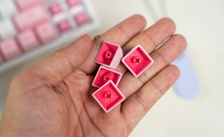 AKKO 3068B Plus: Bàn phím cho game thủ yêu màu hồng