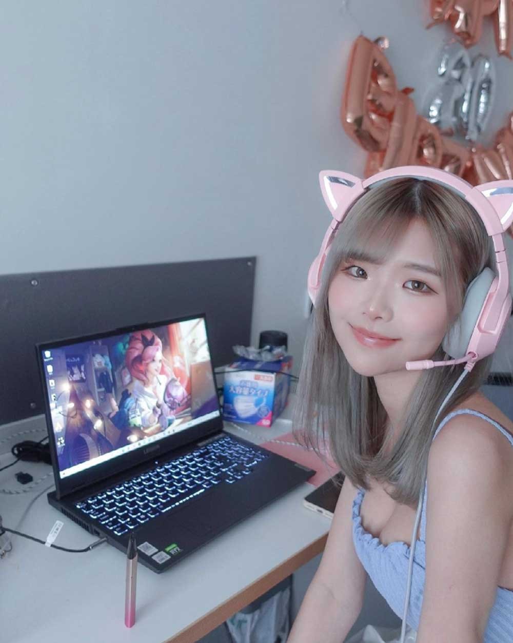 LMHT: Nữ streamer gây sốc khi afk, hành động bất ngờ khiến fan sửng sốt ngay trên sóng