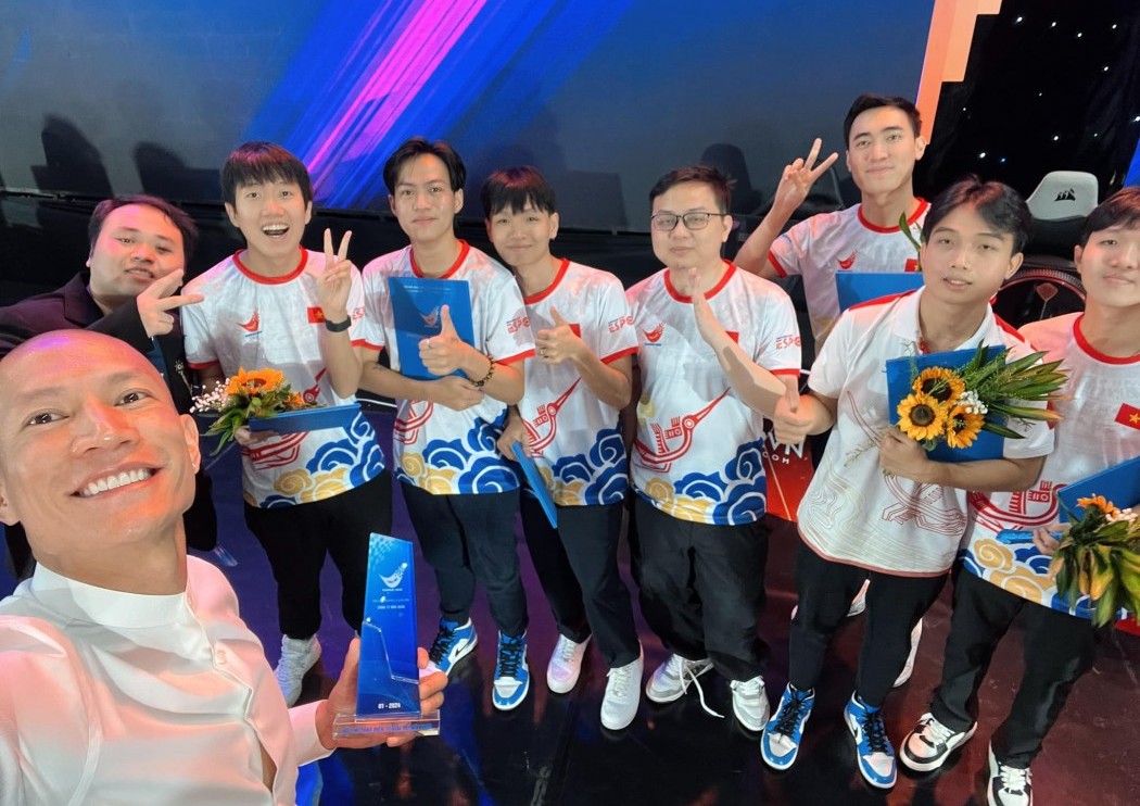 Levi, Kiaya và các thành viên tuyển LMHT Việt Nam được phong kiện tướng thể thao