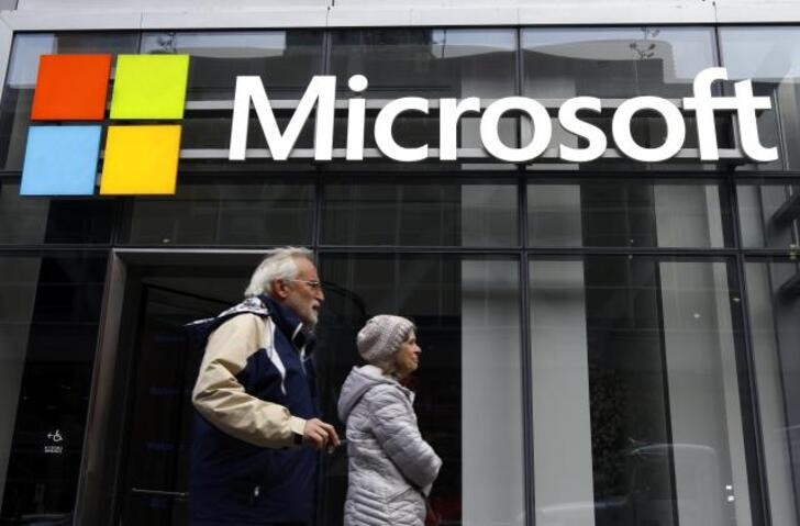 Microsoft trở thành công ty 3.000 tỷ USD thứ hai trên thế giới