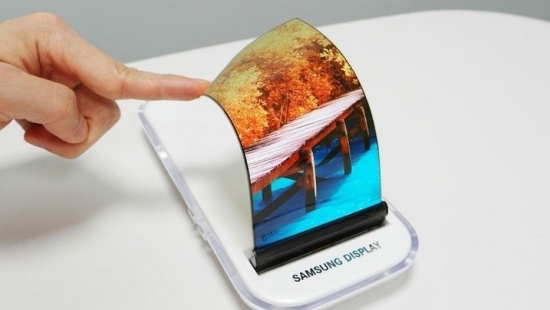 Tấm nền OLED gập mới của Samsung xịn như thế nào?