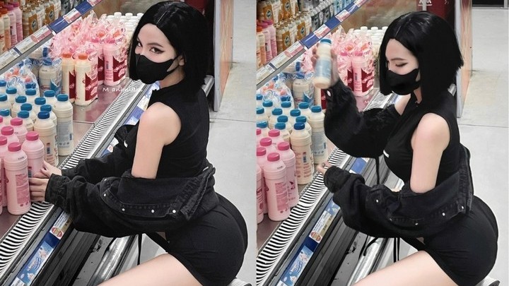 Truy lùng danh tính cô nàng cosplayer khoe dáng cực “mờ lem” tại siêu thị