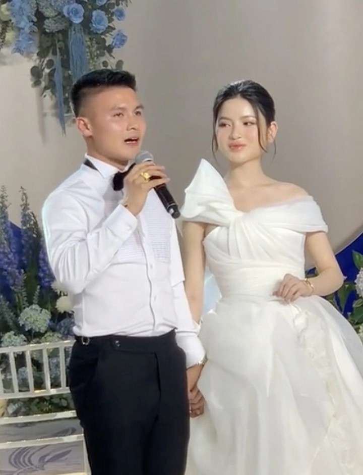 Vợ Quang Hải xinh đẹp trong ngày cưới nhưng đôi môi bất thường lạ lắm!