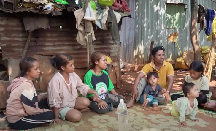 ‘Chiến thần sinh đẻ’ gọi tên cặp vợ chồng ở Gia Lai với 15 người con