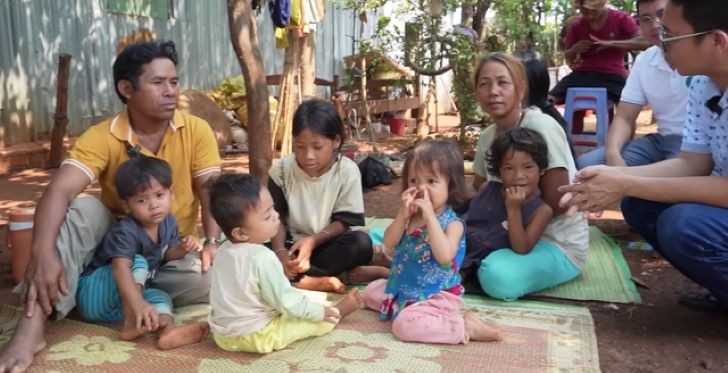 ‘Chiến thần sinh đẻ’ gọi tên cặp vợ chồng ở Gia Lai với 15 người con
