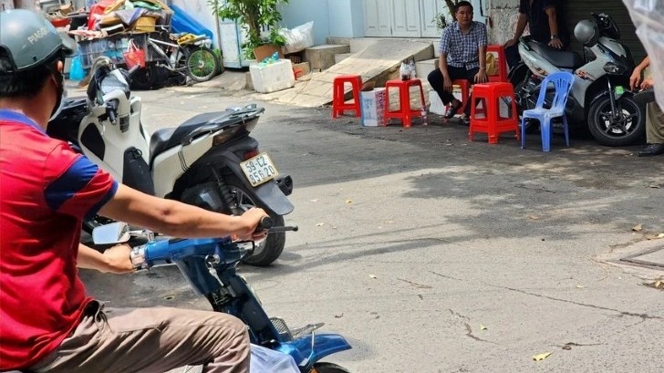 Nóng: Một đối tượng tạt axit làm 8 người thương vong tại TP.Hồ Chí Minh