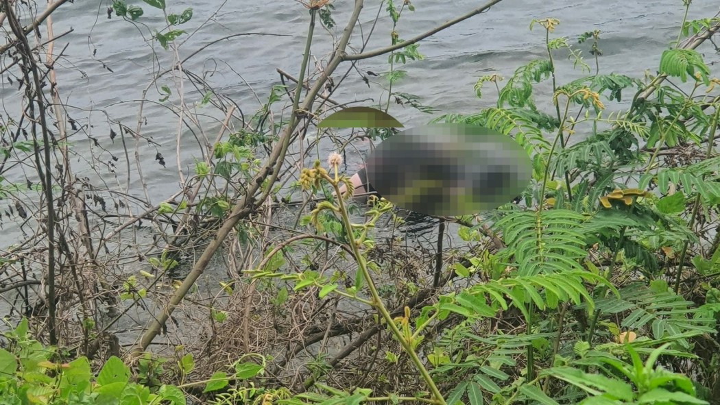 Phát hiện thi thể một thanh niên cột đá trên lưng tại hồ đá làng Đại học Quốc gia