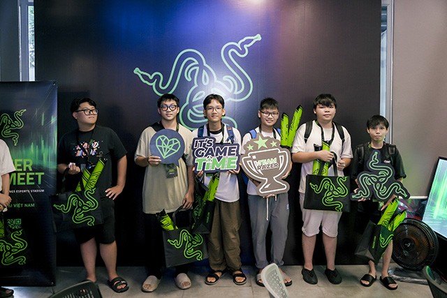 Team Razer củng cố đội hình esports với Team Flash Việt Nam