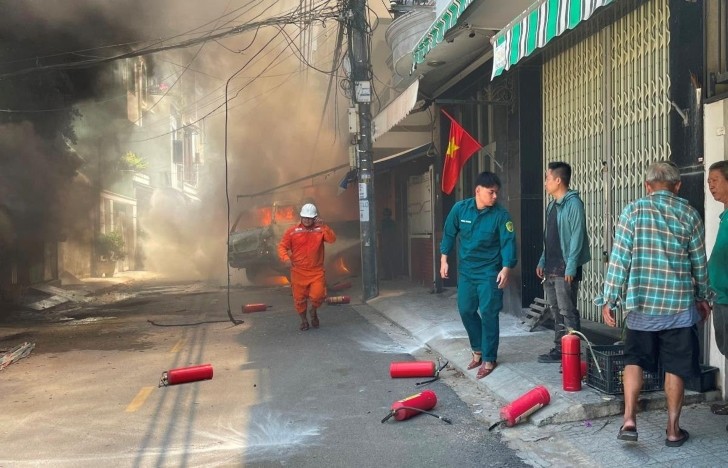 Biến căng: Cháy liên hoàn ở khu dân cư Đà Nẵng