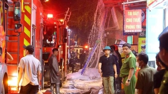 Cháy nghiêm trọng tại nhà cao tầng ở Định Công - Hà Nội, 4 người tử vong