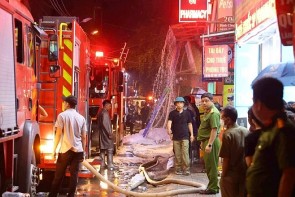 Cháy nghiêm trọng tại nhà cao tầng ở Định Công - Hà Nội, 4 người tử vong