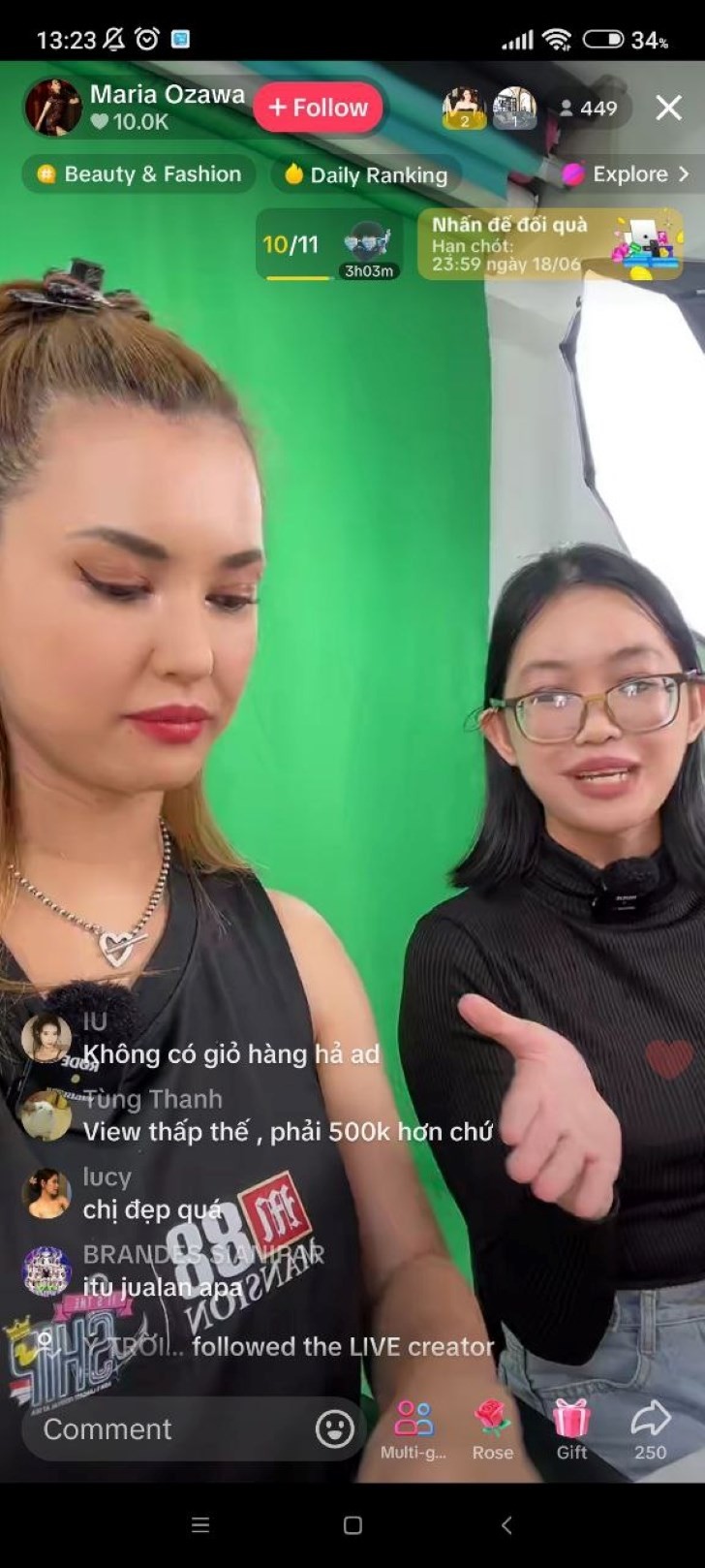 ‘Thánh nữ’ Maria Ozawa livestream bán hàng online, anh em chốt đơn rầm rầm!