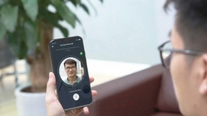 Hướng dẫn xác thực khuôn mặt khi chuyển tiền ngân hàng online dành cho iPhone