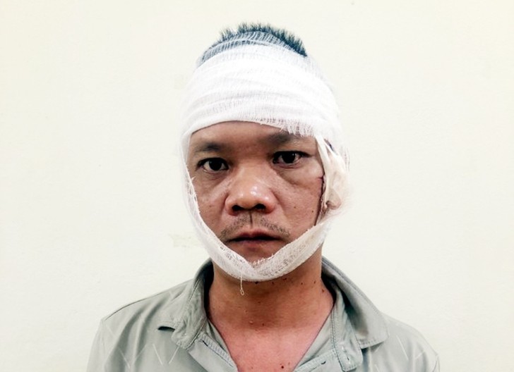 Chính thức khởi tố vụ án người đàn ông chém bố ruột và anh trai tại Hà Nội