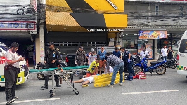 Tai nạn bất ngờ khi du lịch Thái Lan: Du khách ngã từ trên xe tuktuk xuống đất tử vong- Ảnh 3.