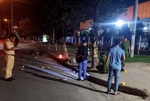 Đà Nẵng: Tông xe máy vào gốc cây, ba thiếu nữ tử vong