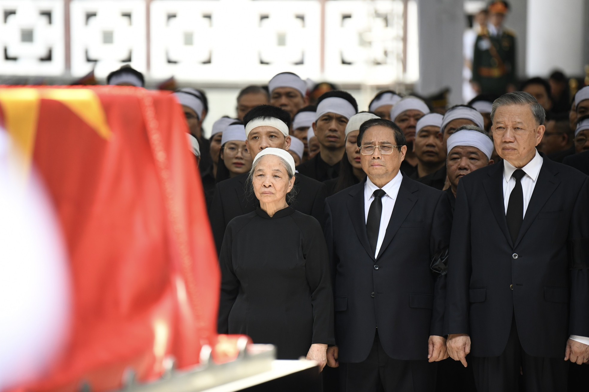 Bật khóc nhìn hình ảnh phu nhân Tổng Bí thư Nguyễn Phú Trọng trong giây phút biệt ly- Ảnh 1.