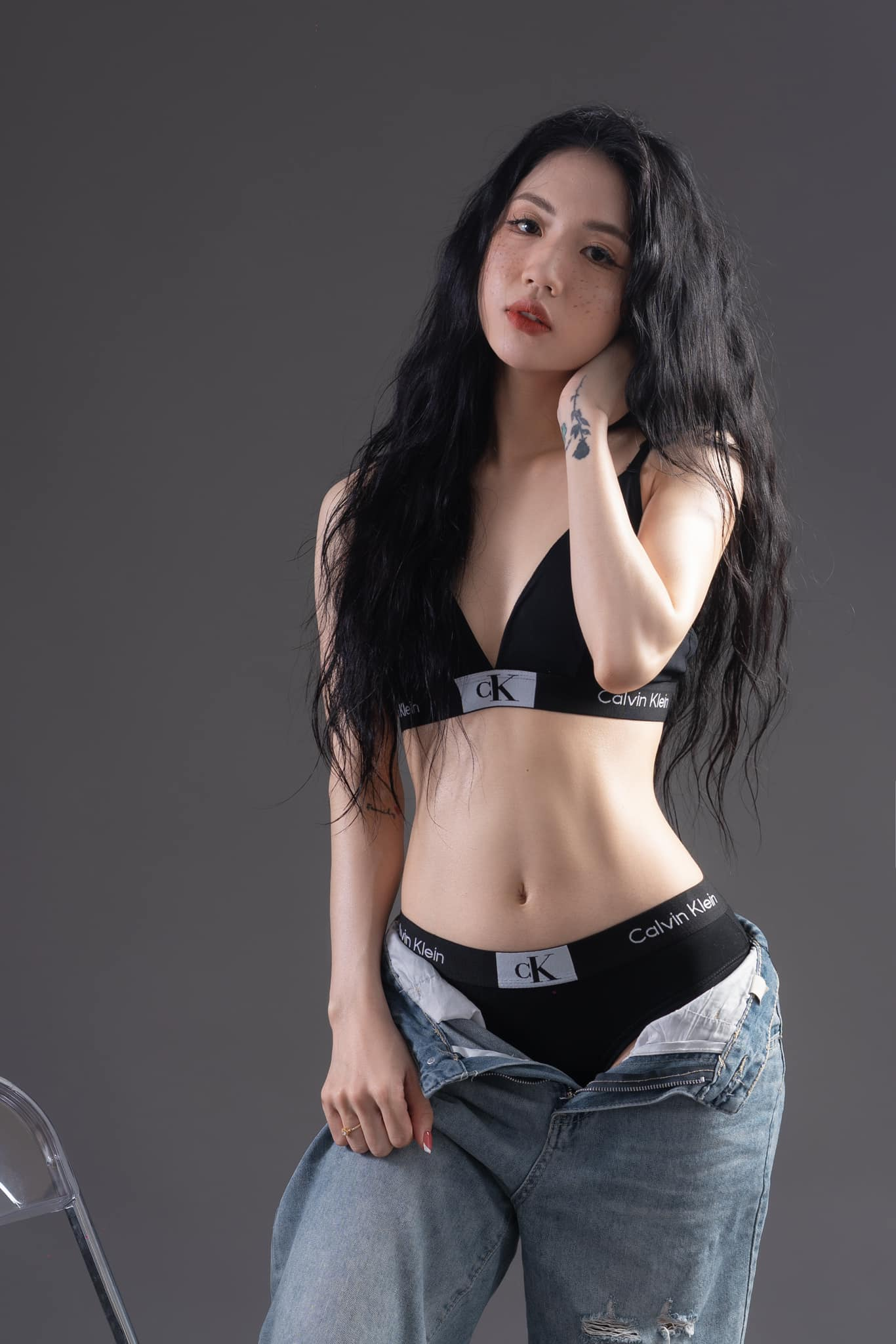 Hot girl bóng đá đốt mắt với loạt ảnh bikini "10 điểm"