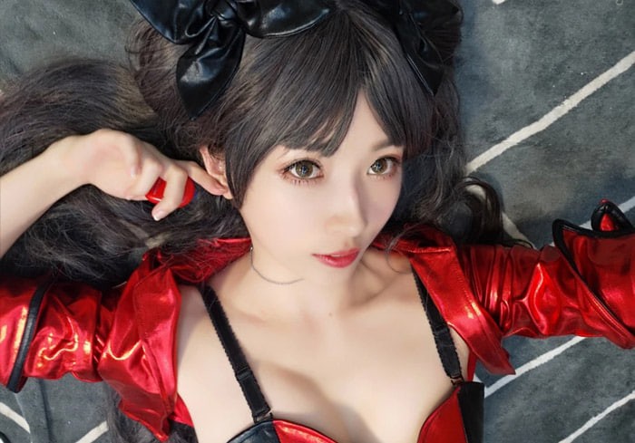 Tohsaka Rin quyến rũ ngây ngất với màn cosplay mới đầy mê hoặc