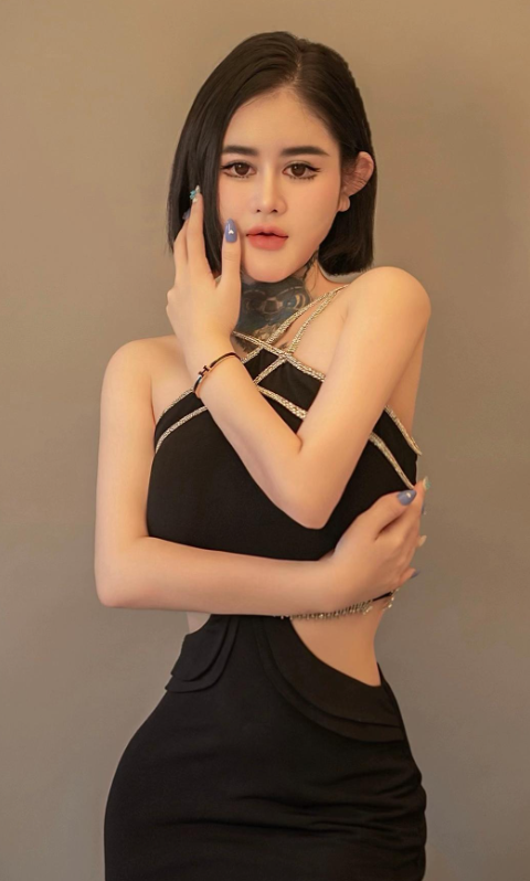 Hot girl từng 'hẹn cưới' Thông Soái Ca giờ ra sao?