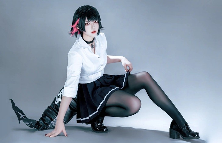 Cosplay giao diện mới của Ellen Jo trong ZZZ cực ngầu!