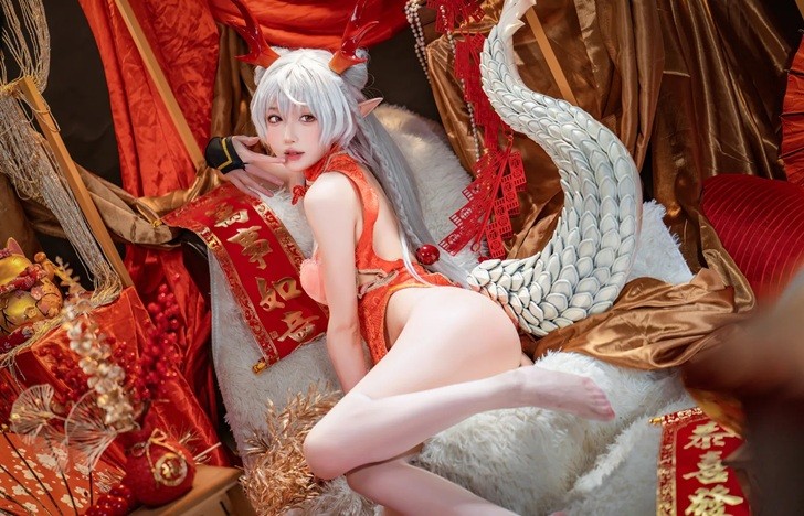 Cosplay Long Mei New Year: bộ hình tưng bừng đón năm mới