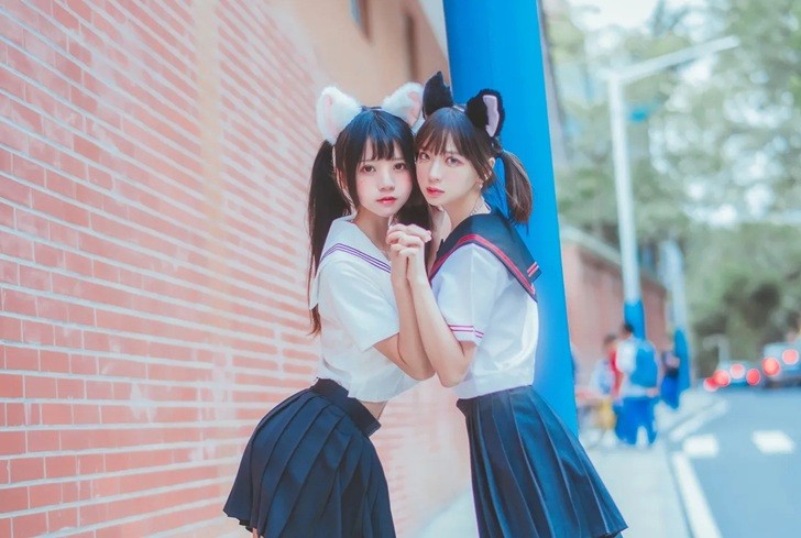 Cherry Neko và bạn thân cosplay 2 bé mèo khiến ai cũng muốn bắt về nuôi