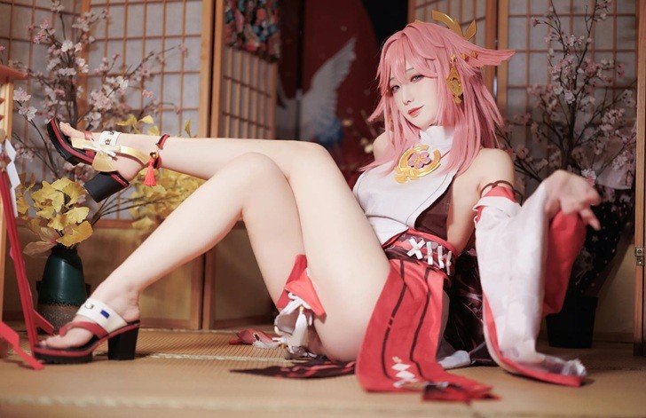 Ngắm Yae Miko - Genshin Impact phiên bản cosplay tràn viền