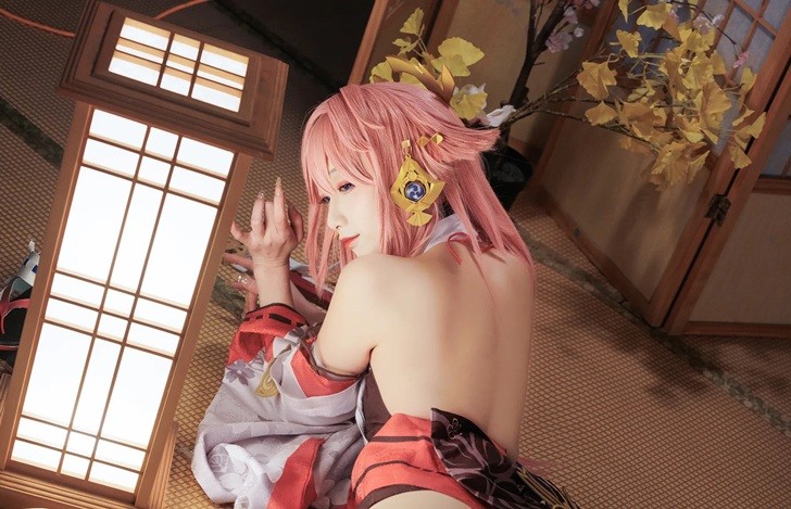 Ngắm Yae Miko - Genshin Impact phiên bản cosplay tràn viền