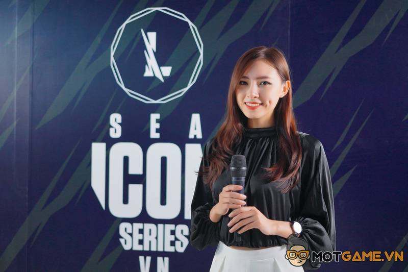 Icon SEA Series 2021: Chúc Anh duyên dáng trong vai trò phỏng vấn