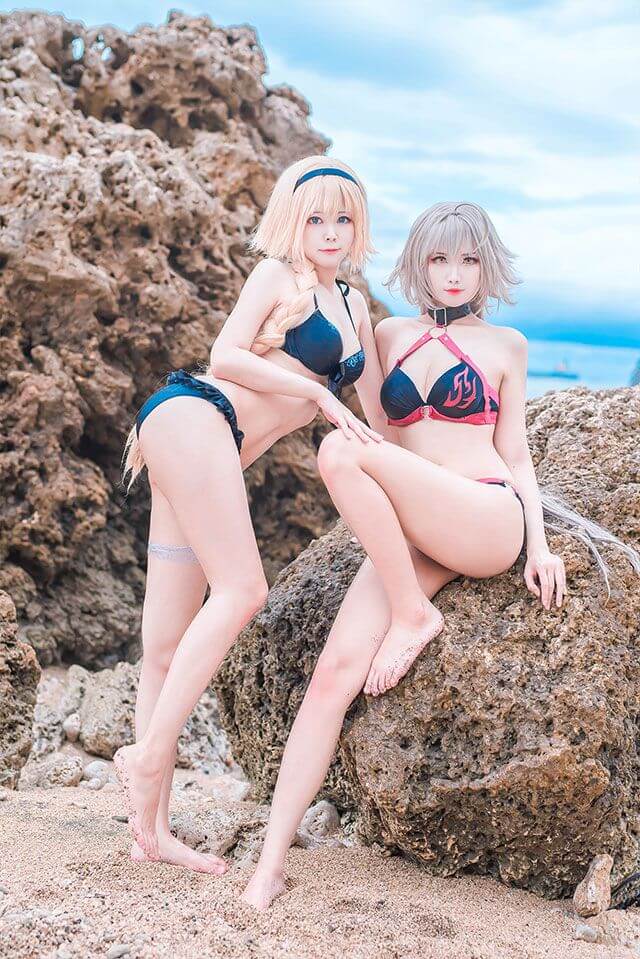 Cosplay Jeanne d'Arc trắng đen siêu sexy trong Fate/Grand Order