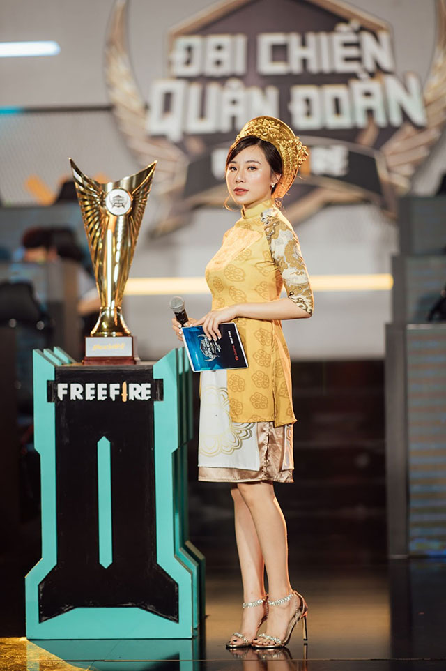 Free Fire: MC Minh Anh “biến hình” thành thục nữ xinh đẹp!