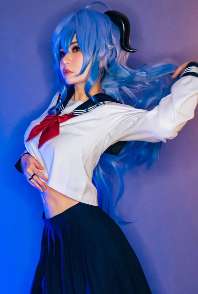 Cosplay Ganyu - Nữ sinh “dê dừa”