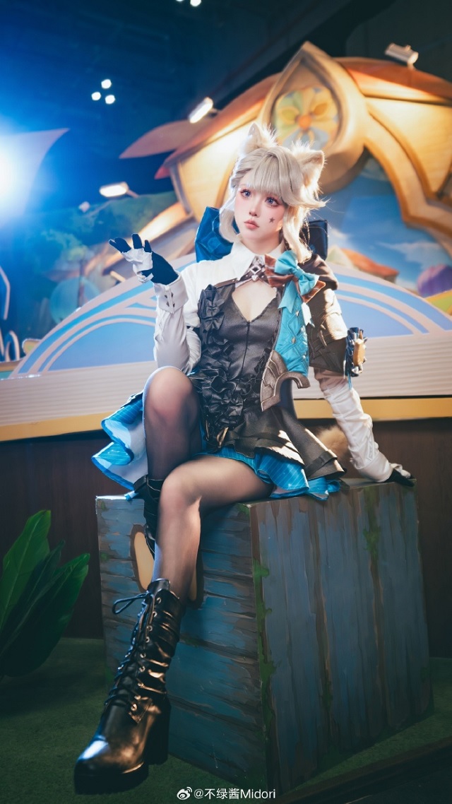 genshin impact - banner 4.0 - lyney lynette - cosplay - 14.jpg