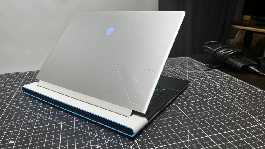 Alienware x16 : Chiếc laptop gaming sở hữu thiết kế siêu hầm hố từ Dell