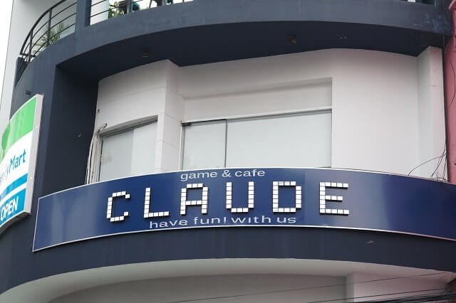 Claude cafe