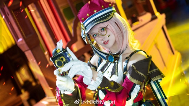 genshin impact - charlotte - cosplay - 3.jpg