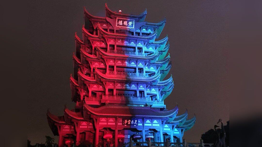 LMHT: Trung Quốc chơi trội khi nhuộm màu Hoàng Hạc Lâu chào mừng CKTG 2017