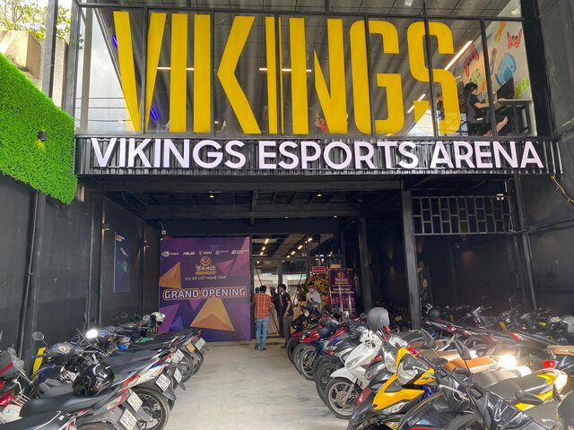Vikings chính thức khai trương quán net ở Sài Gòn