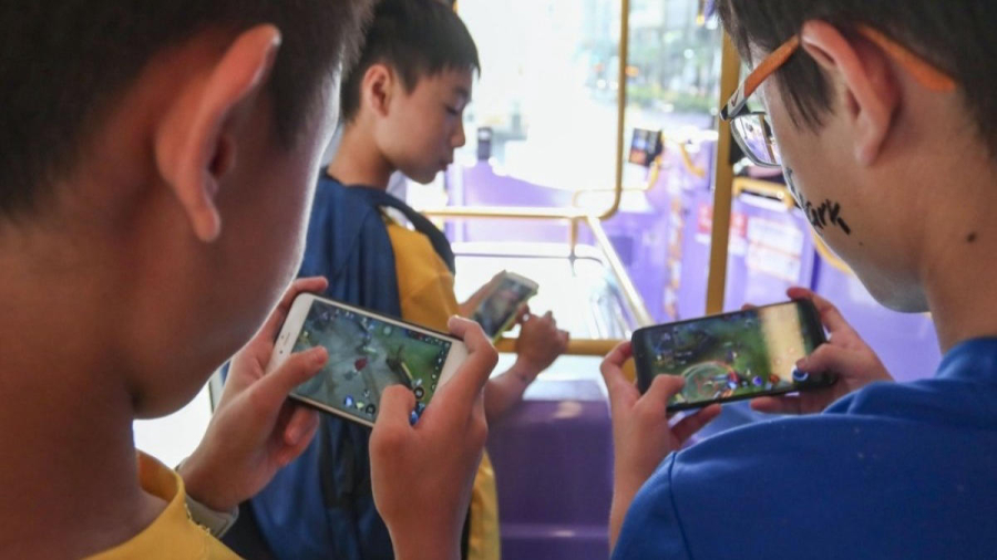 Trung Quốc bị giảm mạnh doanh thu Mobile game